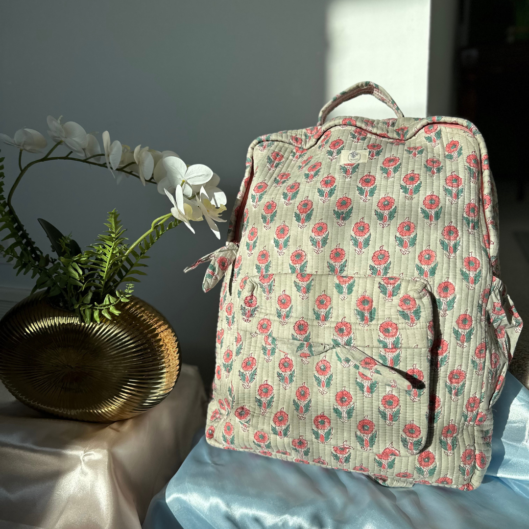 dreaming-daisies-weekender-backpack-front