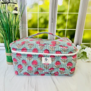 berry-berry-vanity-bag-front