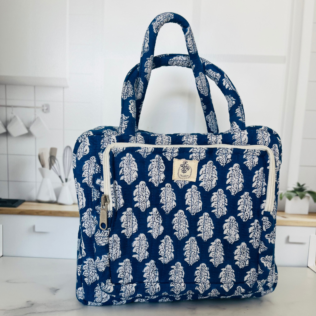 blue-and-white-lunch-bag-front
