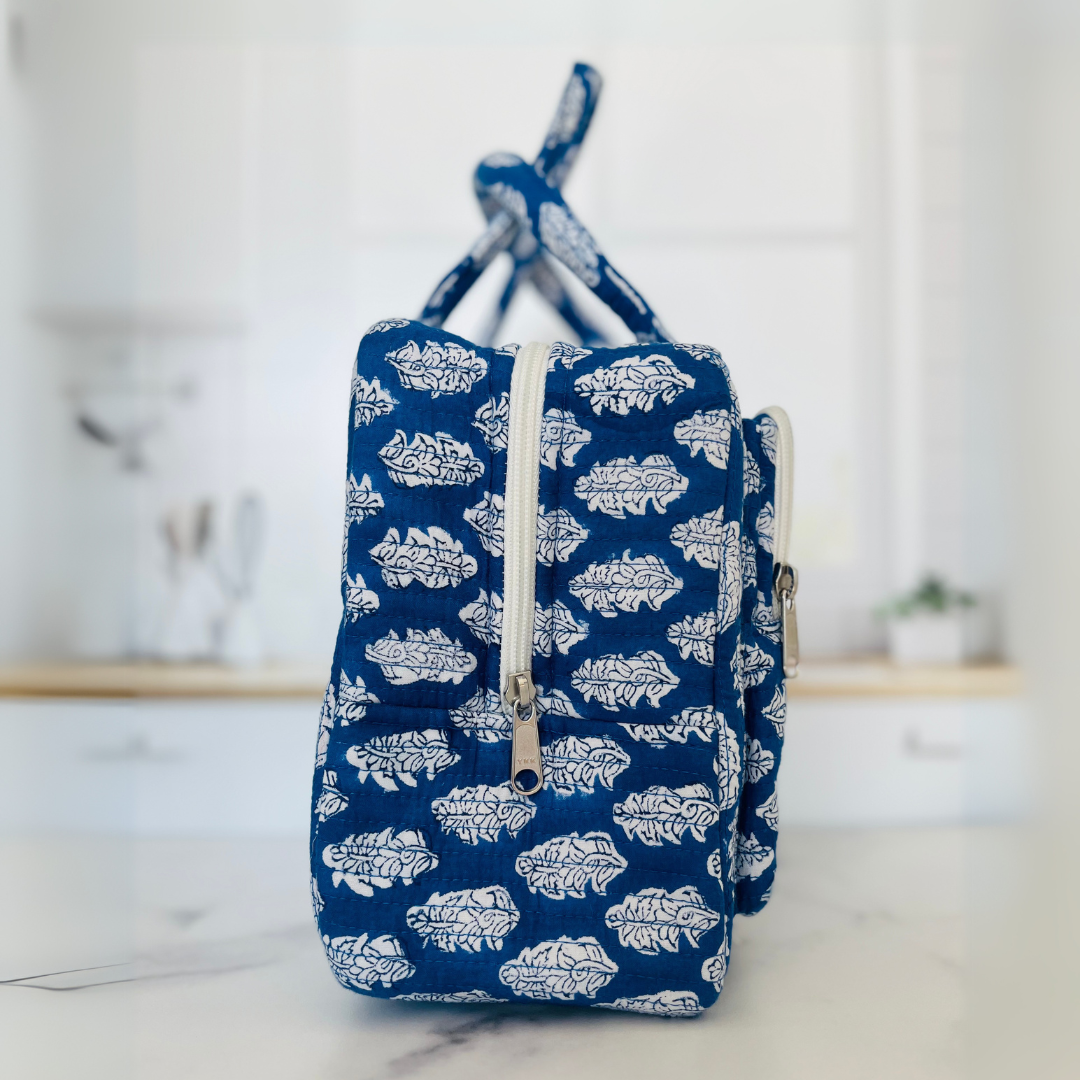 blue-and-white-lunch-bag-other-side