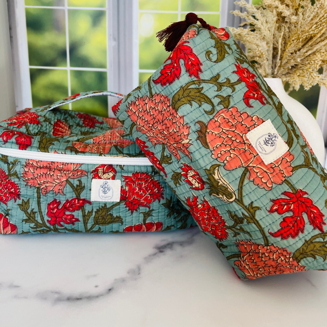 carmine-floretta-vanity-toiletry-bag-combo-closeup