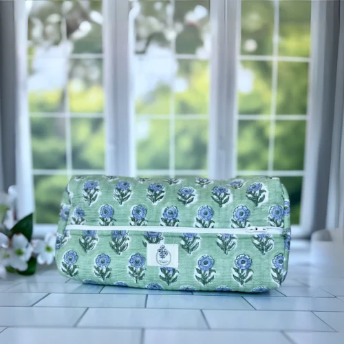 evergreen-grace-toiletry-bag-front
