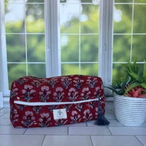 maroon-mist-toiletry-bag-front