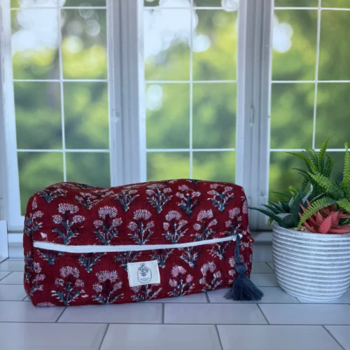 maroon-mist-toiletry-bag-front