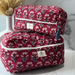 maroon-mist-vanity-toiletry-bag-combo-closeup