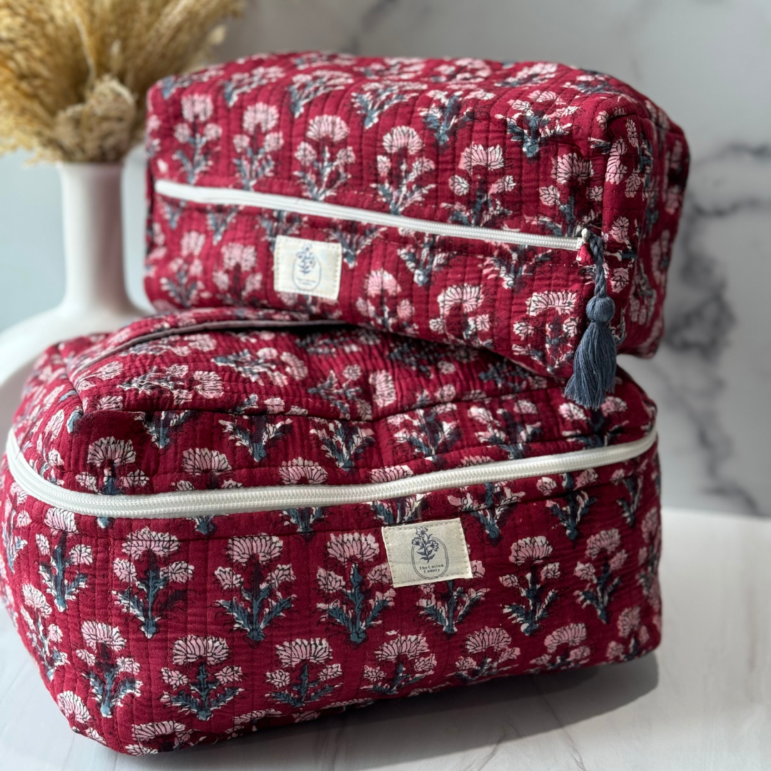 maroon-mist-vanity-toiletry-bag-combo-closeup