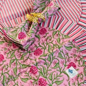 pink-meadows-ruffled-placemats-closeup