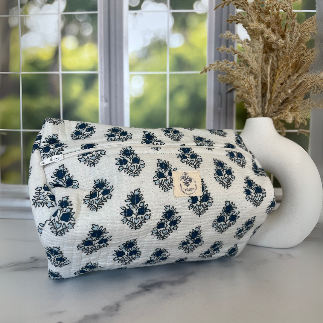 snow-white-toiletry-bag-turned