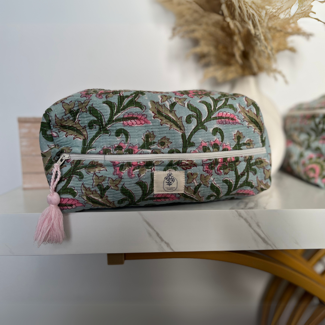 soft-petal-dream-toiletry-bag-front-shelf