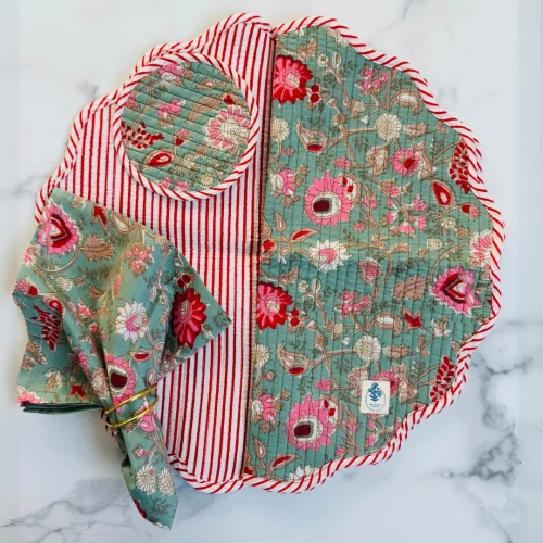 garden-blush-placemats-main