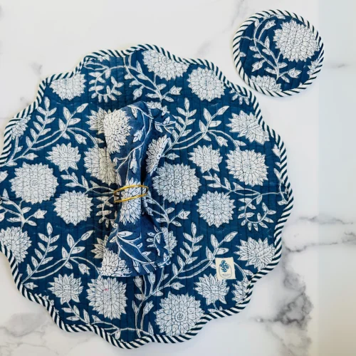 midnight-dahlia-placemats-main