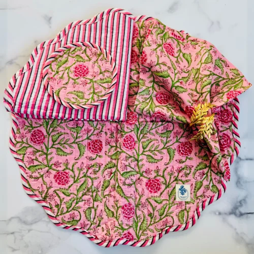 pink-meadows-placemats-main